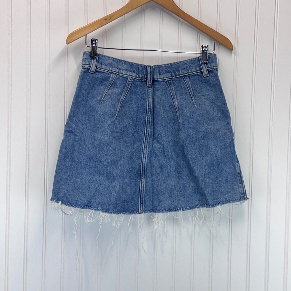 Free People We The Free Denim Mini Skirt Wmns 27 Blue Raw Hem Boho Pleated Indie - Picture 2 of 6